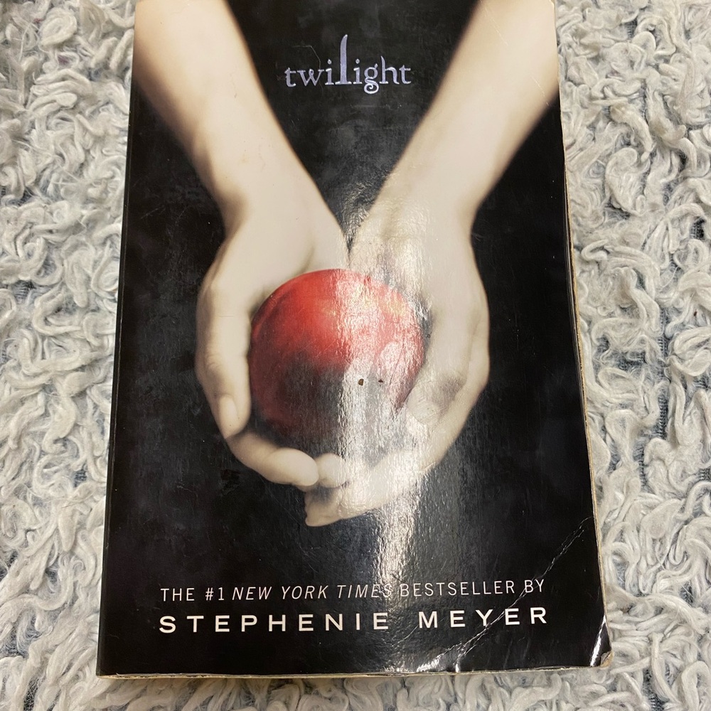 Twilight Book series by Stephenie Meyer, twilight parody set by The Harvard